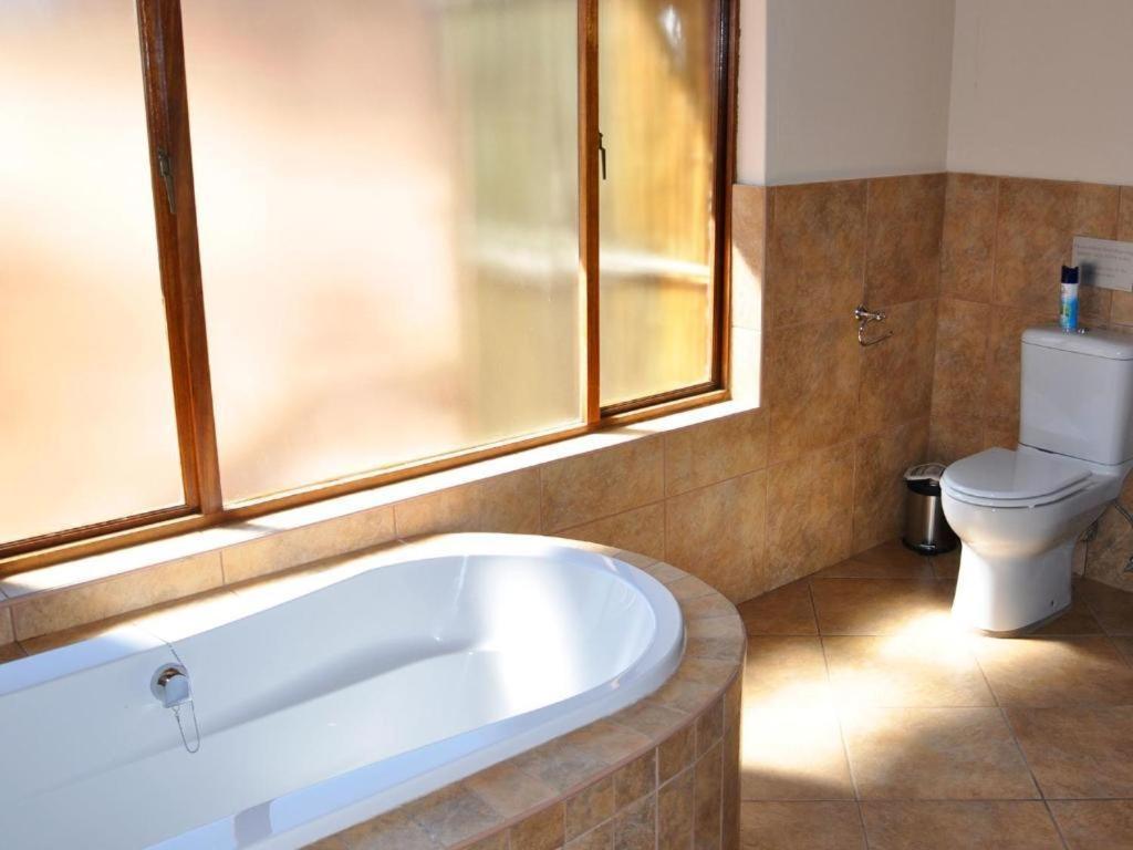 Dinkweng Safari Lodge The Waterberg Biosphere Esterno foto