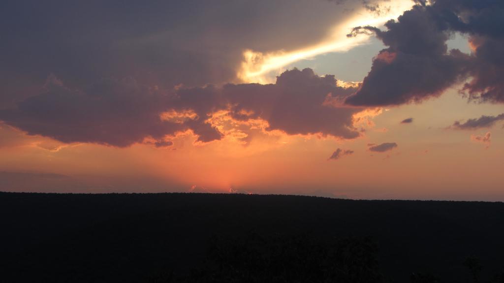 Dinkweng Safari Lodge The Waterberg Biosphere Esterno foto