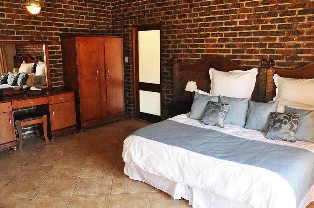 Dinkweng Safari Lodge The Waterberg Biosphere Esterno foto